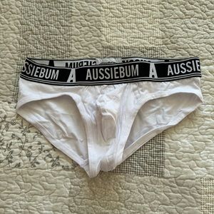 Aussiebum briefs.